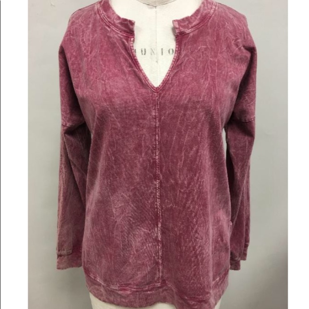 Peach love California distressed top